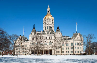 Connecticut_State_Capitol__February_24__2008.66e886e8cd4d1