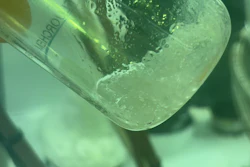 Perfluorooctanoic_acid_in_beaker